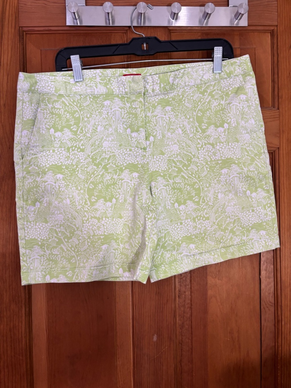 Izod Light Green and White Printed Bermudas